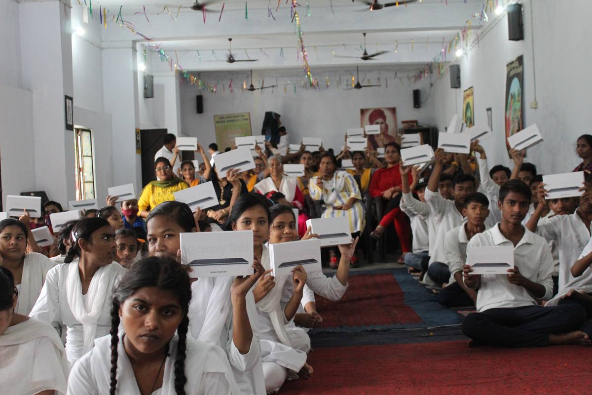 Tablet Distribution Program